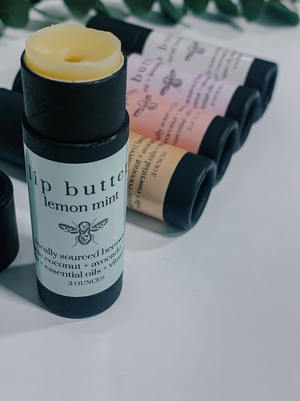 Beeswax Lip Balm: Lemon Mint