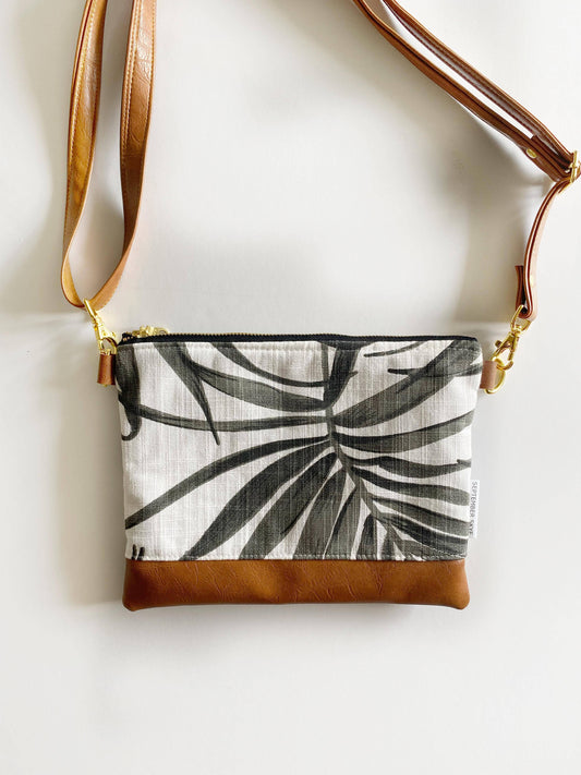 Small crossbody bag in dark fern