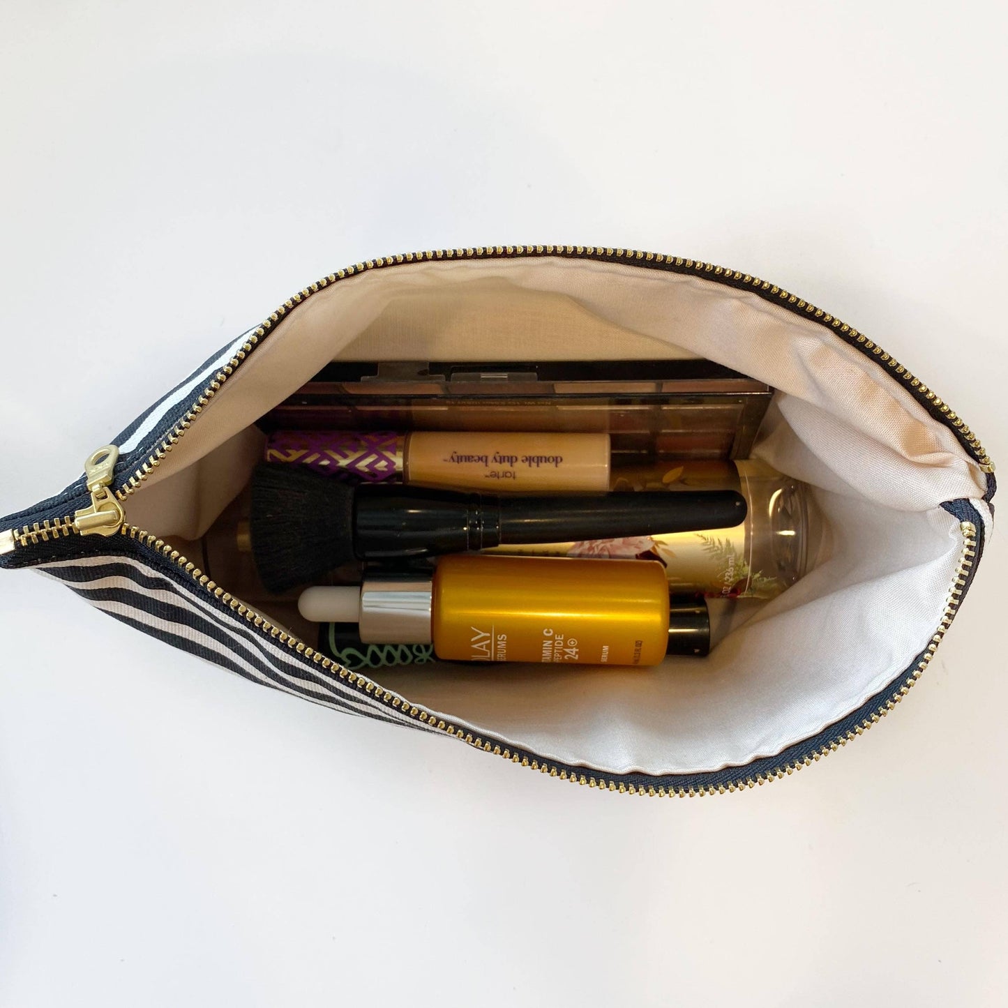 Makeup bag in rifle paper botanical linen