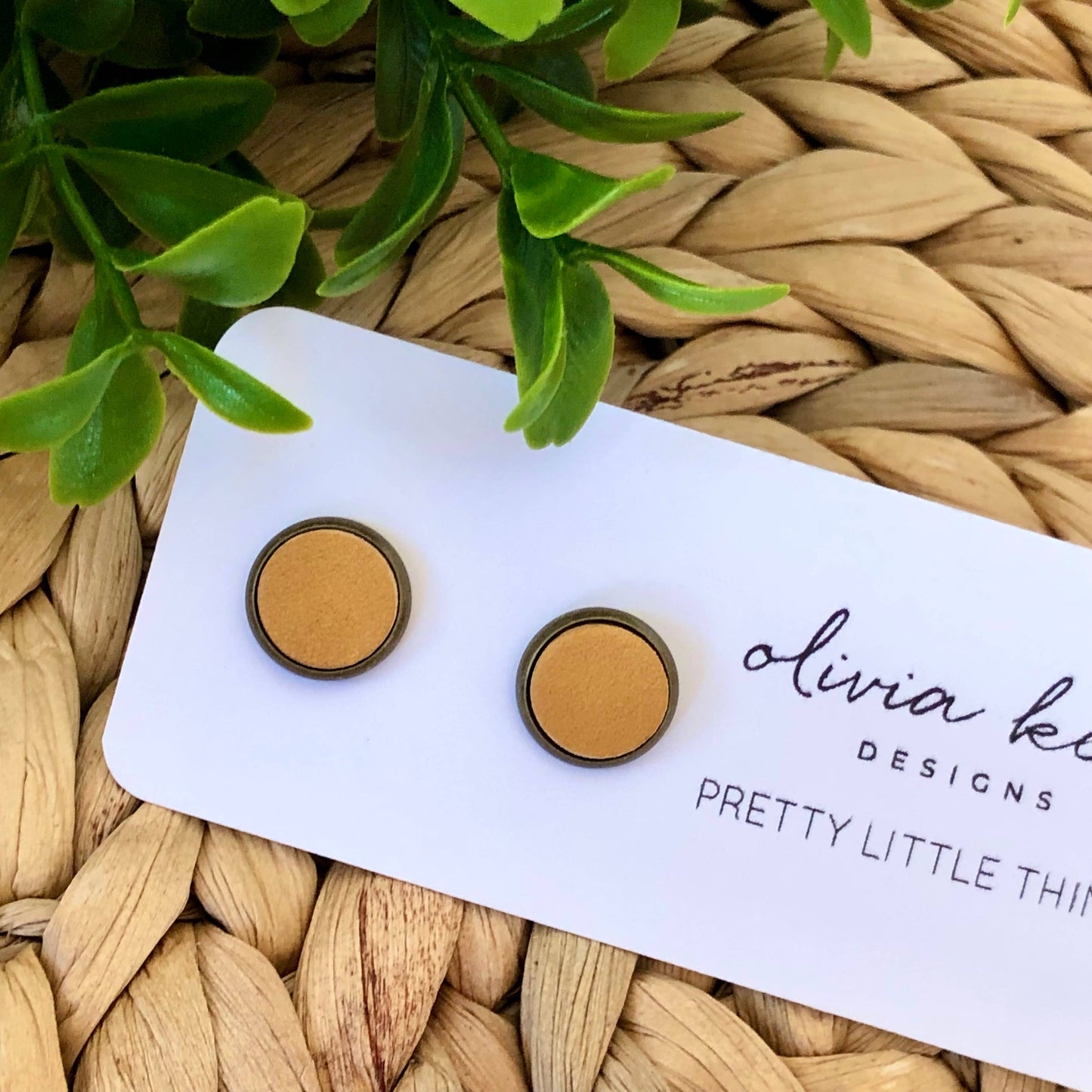 Pretty Little Things Studs - Honey: Antique Bronze Setting